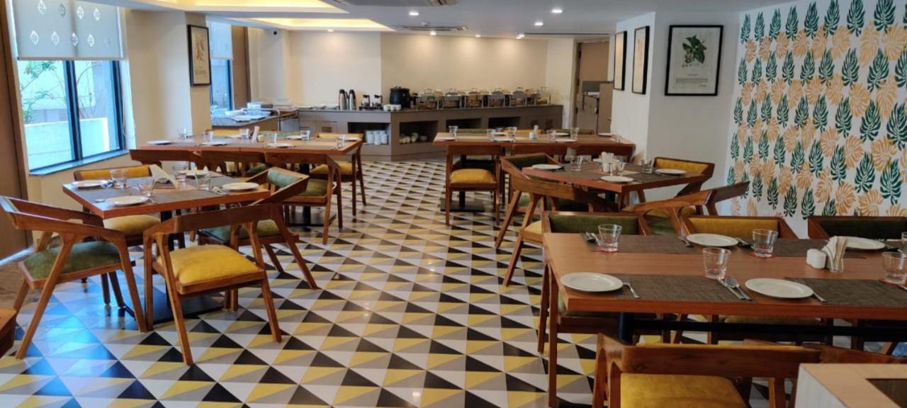 Spree Hotel Kriday دهرادون المظهر الخارجي الصورة
